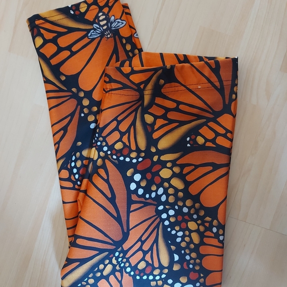 Deborah Lyall Artist Monarch Butterfly/Bee Leggings - Picture 4 of 7